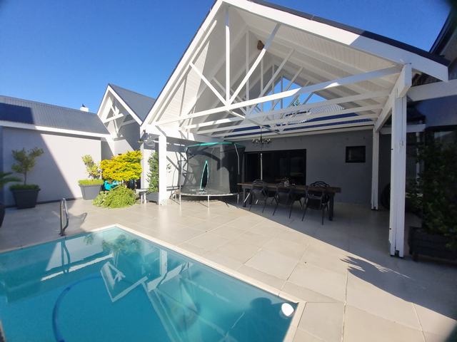 3 Bedroom Property for Sale in Mount Royal Golf Estate Western Cape
